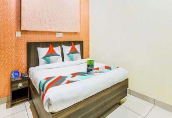 FabExpress Mayank Palace allows 18 year olds to book a room