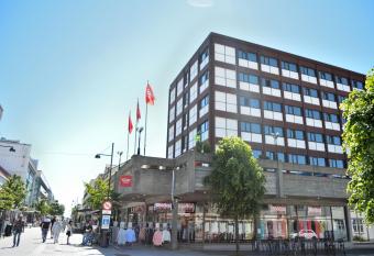 Thon PartnerHotel Kristiansand allows 18 year olds to book a room