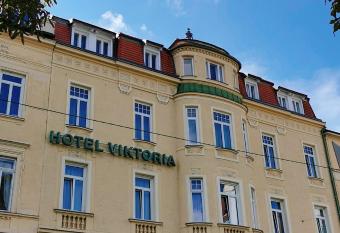 Hotel Viktoria Sch  nbrunn allows 18 year olds to book a room
