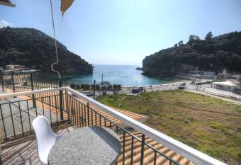 Astacos Studios has Balcony rooms