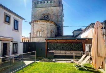 Casa do Maestro allows 18 year olds to book a room