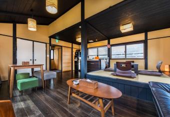 Tofukuji Sakura & Tsuki allows 18 year olds to book a room