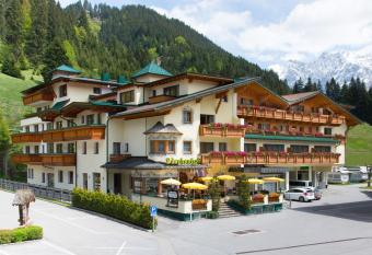 Hotel L  rchenhof has Balcony rooms