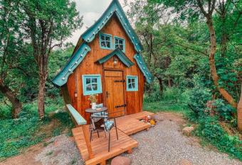 Garemo has Balcony rooms