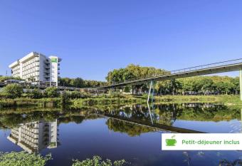 ibis styles Dax Centre has Balcony rooms
