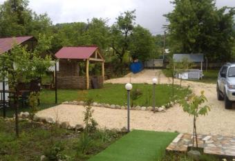 Guest House Shavnabada allows 18 year olds to book a room