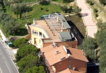 Hotel Il Castellaccio allows 18 year olds to book a room