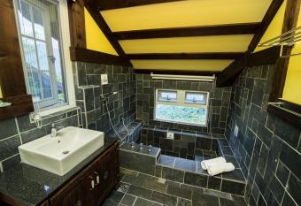 Vanse B&B allows 18 year olds to book a room