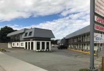 Canadas Best Value Inn & Suites Kamloops allows 18 year olds to book a room