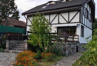 La Bunica has Balcony rooms