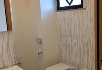 Hotel Sant Elia has rooms with a private hot tub