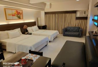 Tagaytay Staycation by Naya and Darla w Free Swimming Pool, WiFi & Netflix has Balcony rooms