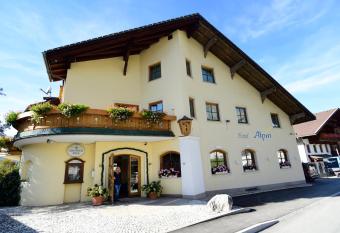 Hotel Alpin has Balcony rooms