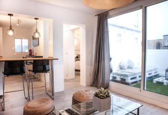 5 - LA TERRAZA DE TARIFA has Balcony rooms