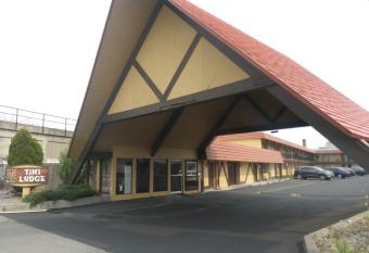 Tiki Lodge Motel allows 18 year olds to book a room