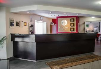 Comfort Inn Boucherville has Balcony rooms