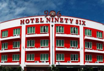 906 Hotel Melaka Raya allows 18 year olds to book a room