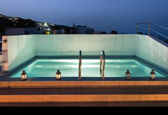 Summer Time Villa has Balcony rooms