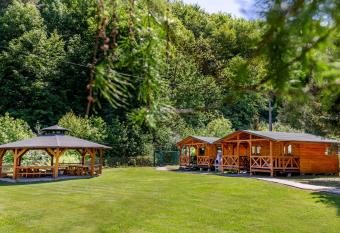 Cicha Dolina has Balcony rooms