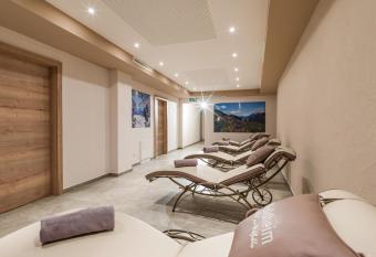 Hotel Waldheim Garni has Balcony rooms