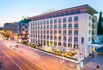 Hotel Dev  n has Balcony rooms