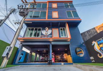 Phuket Marine Poshtel - SHA Plus has Balcony rooms