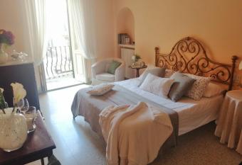 Appartamento Giulia allows 18 year olds to book a room