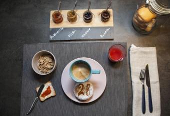 al 28 B&B allows 18 year olds to book a room