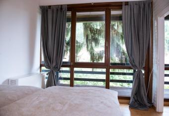 G  stehaus auf tollem Anwesen allows 18 year olds to book a room