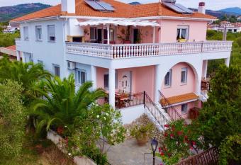 Aegean Villas has Smoking/Balcony rooms