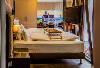 Hotel Kreis Residenz M  nchen has Balcony rooms