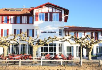 H  tel du Parc & Spa allows 18 year olds to book a room