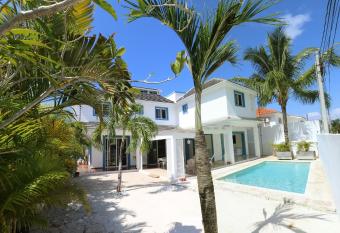 B&B Villa Luna allows 18 year olds to book a room