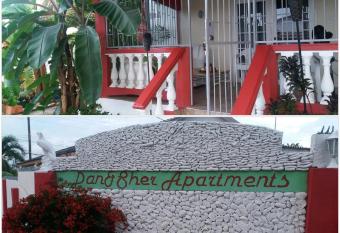 Dan & Sher Apartments has Balcony rooms