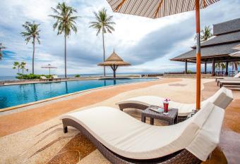 Lanta Corner Resort has Balcony rooms