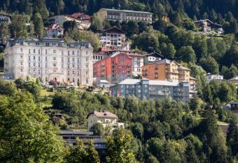 Hapimag Ferienwohnungen Bad Gastein has Balcony rooms