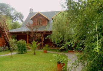 Tranquilla River Lodge allows 18 year olds to book a room