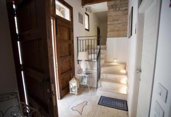 B&B Cinisi Vacanze 2.0 allows 18 year olds to book a room