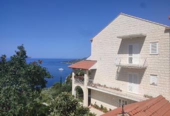 Apartment Marija has Balcony rooms