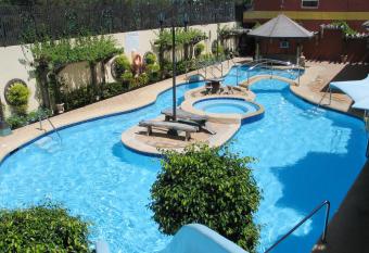 Crown Regency Suites Mactan has Balcony rooms