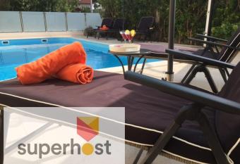 Apartments Olivia allows 18 year olds to book a room