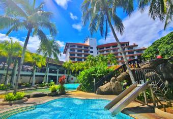 Sabah Hotel has Balcony rooms