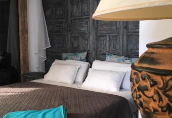 Happy Harmonia has Balcony rooms