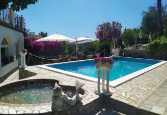 Hotel Bellavista has Balcony rooms