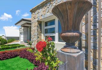 Lavender Manor BnB has Balcony rooms