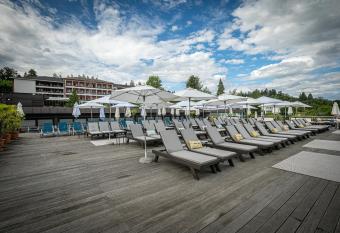 Hotel Parks has Balcony rooms