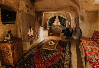 Holiday Cave Hotel has rooms with a private hot tub