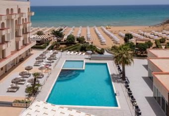 Hotel Club Eloro has Balcony rooms