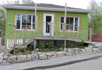 Tadou-Shack has Balcony rooms
