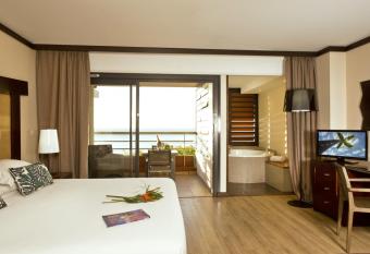 Le Tahiti by Pearl Resorts allows 18 year olds to book a room